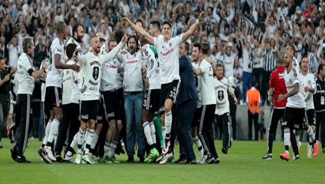 Beşiktaş, şampiyon! Beşiktaş, şampiyon!