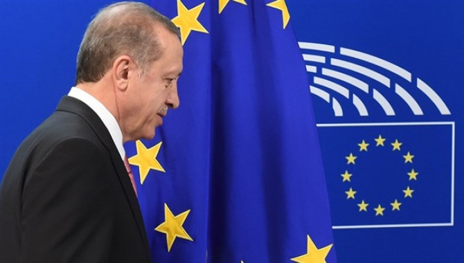 Erdoğan: AKPM’nin kararı tamamen siyasi, tanımıyoruz!