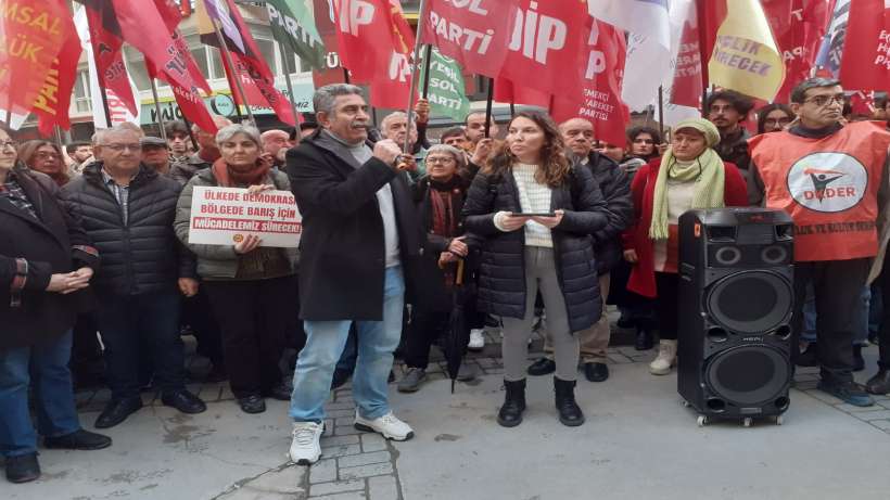 “Hayır! Venezuela’yı halkın kendisi yönetecek”