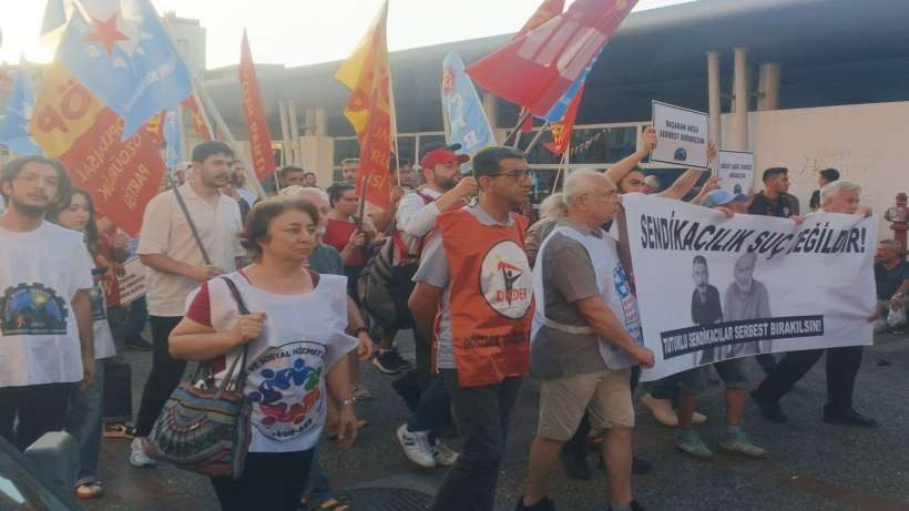 İzmir’de Başaran Aksu ve Gökay Çakır’a özgürlük eylemi
