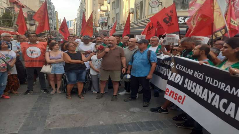 İzmirde Evrensele saldırı protesto edildi