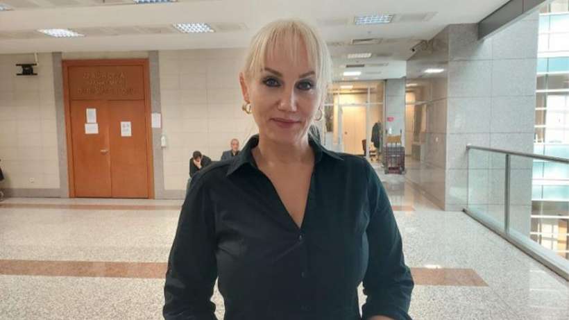 Sanatçı Pınar Aydınlara hapis cezası