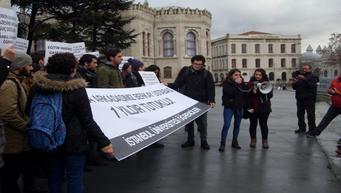 Sıra arkadaşımız 1 yıldır tutuklu: Berkay’a ve tüm tutuklu öğrencı̇lere özgürlük!