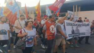 İzmir’de Başaran Aksu ve Gökay Çakır’a özgürlük eylemi