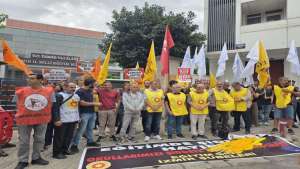 İzmir’de “eğitimde şiddete hayır” eylemi