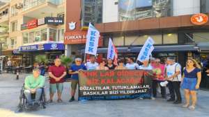 İzmir’den gözaltı tepkisi: 'Mücadelemizden geri adım atmayacağız'