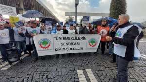 Tüm Emekli-Sen emekli aylıkları için eylemdeydi
