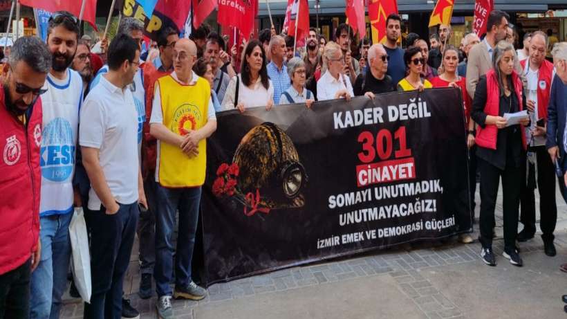 İzmir’de Soma eylemi: Soma kaza değil, cinayettir İzmir’de Soma eylemi: Soma kaza değil, cinayettir